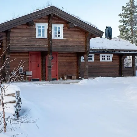 Dom wakacyjny Log In Surrounded By Activity Evje