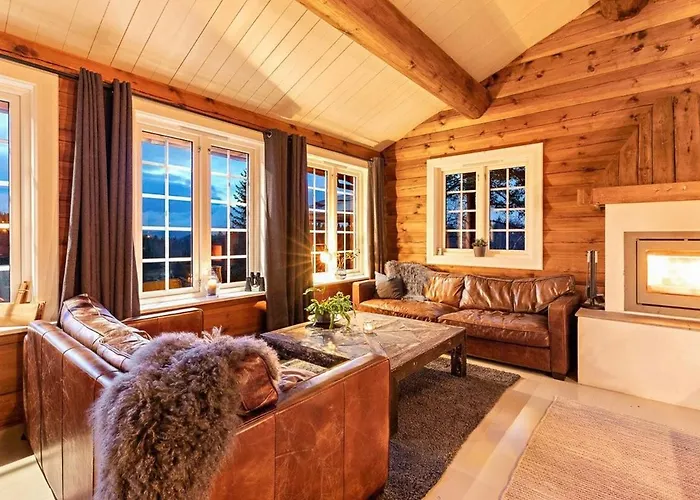 Сasa de vacaciones Log In Surrounded By Activity *