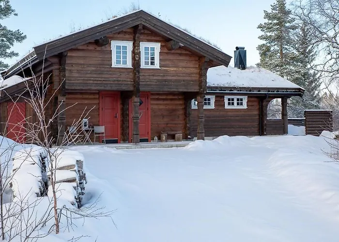 Сasa de vacaciones Log In Surrounded By Activity Evje