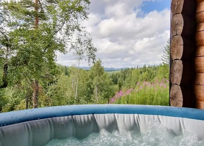 Log In Surrounded By Activity Сasa de vacaciones